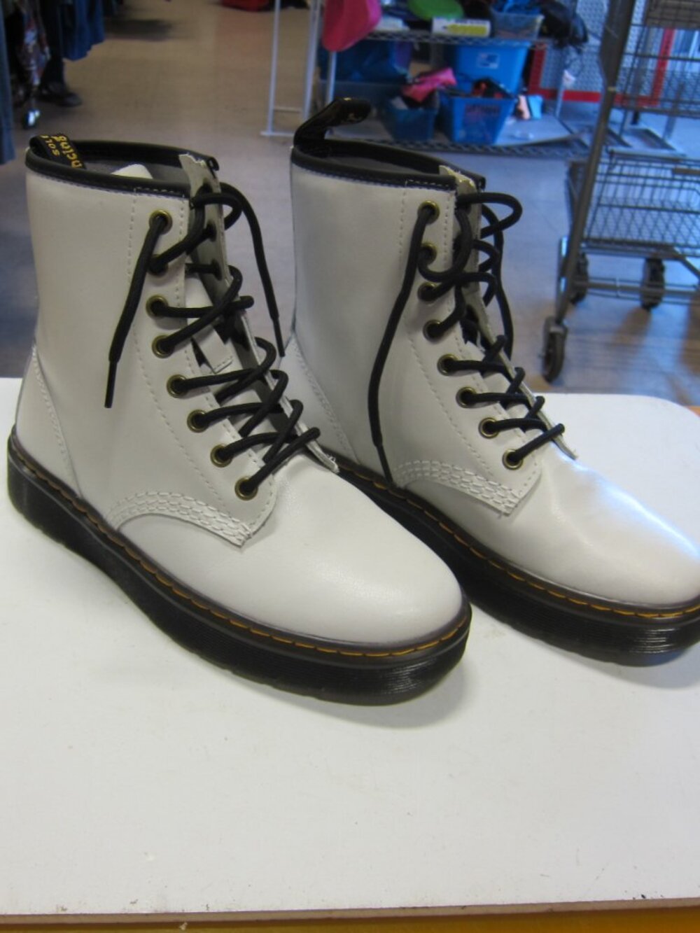 Dr. Martens 1460 Women's Size 7US L White Leather 8-Eyelet Boots